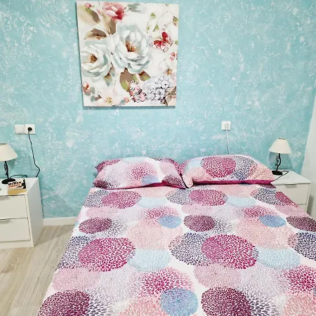 301, 2 Bedrooms, Near Playa De Americas & Free Wifi Nyaraló
