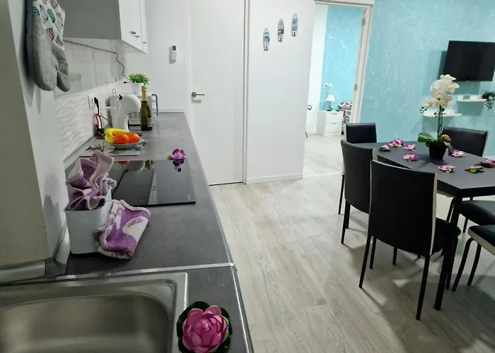 301, 2 Bedrooms, Near Playa De Americas & Free Wifi Prázdninový dům Playa de las Americas (Tenerife)