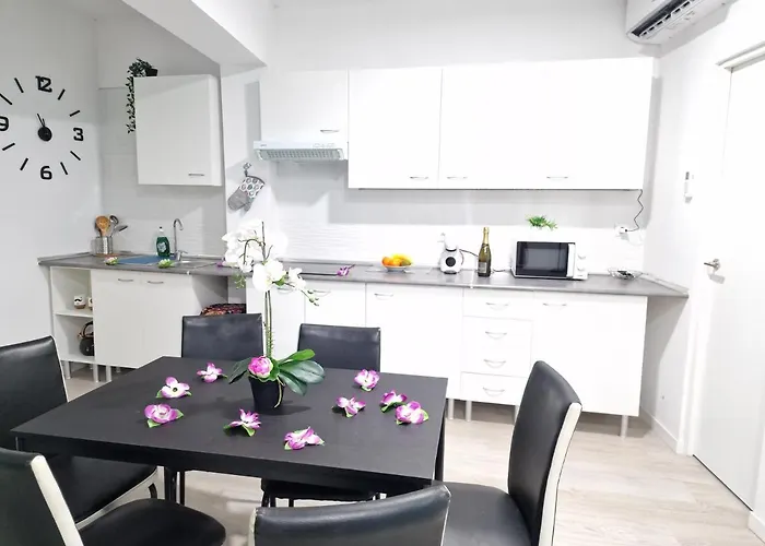 301, 2 Bedrooms, Near Playa De Americas & Free Wifi Prázdninový dům Playa de las Americas (Tenerife)