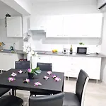 301, 2 Bedrooms, Near Playa De Americas & Free Wifi بيت للعطل بلايا ذي لاس أميريكاس