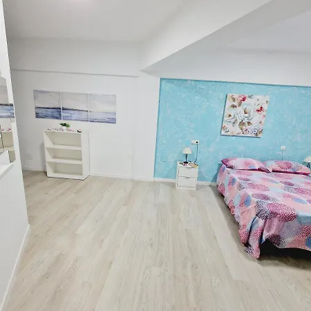 Nyaraló 301, 2 Bedrooms, Near Playa De Americas & Free Wifi *