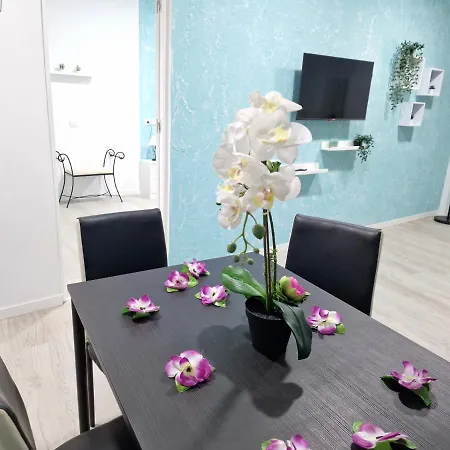 Holiday home 301, 2 Bedrooms, Near Playa De Americas & Free Wifi
