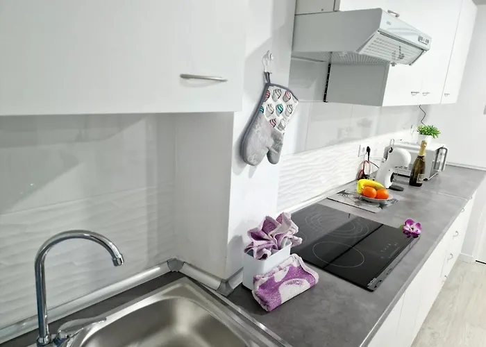 Nyaraló 301, 2 Bedrooms, Near Playa De Americas & Free Wifi *