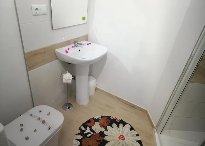 301, 2 Bedrooms, Near Playa De Americas & Free Wifi 펜션 플라야데라스아메리카스