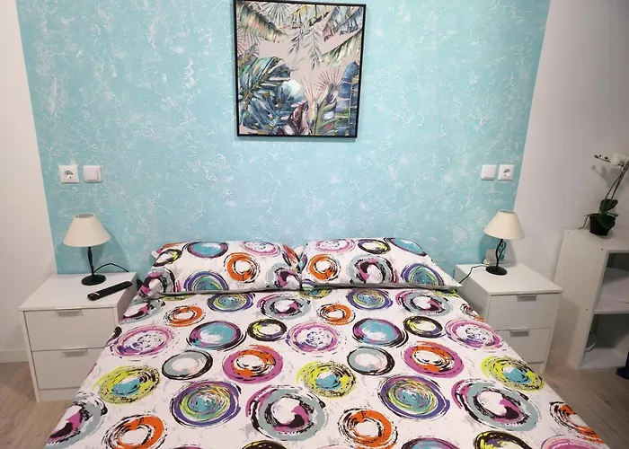 펜션 301, 2 Bedrooms, Near Playa De Americas & Free Wifi